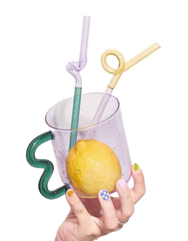 Style C of the Retro Wavy Mug (Straws not included) with a lemon in the mug.